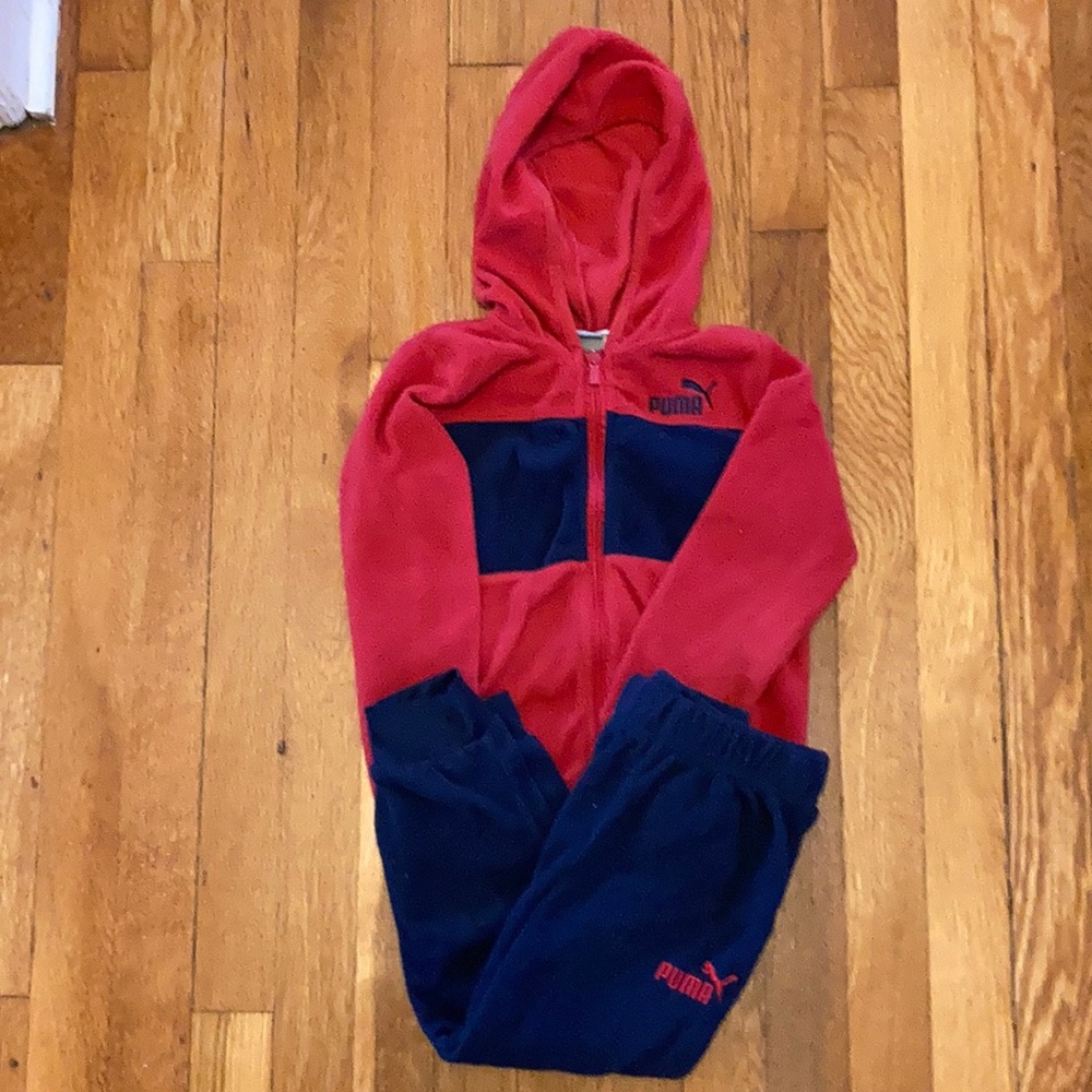 Boys PUMA fleece joggers/matching hoodie. Navy/red